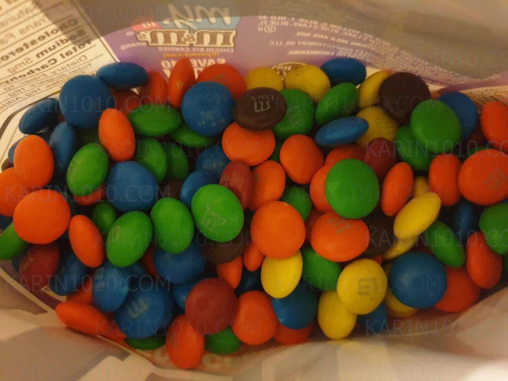 חדש - מהדורה מוגבלת של M&M's - טעמי שוקולד מריר וקרמל